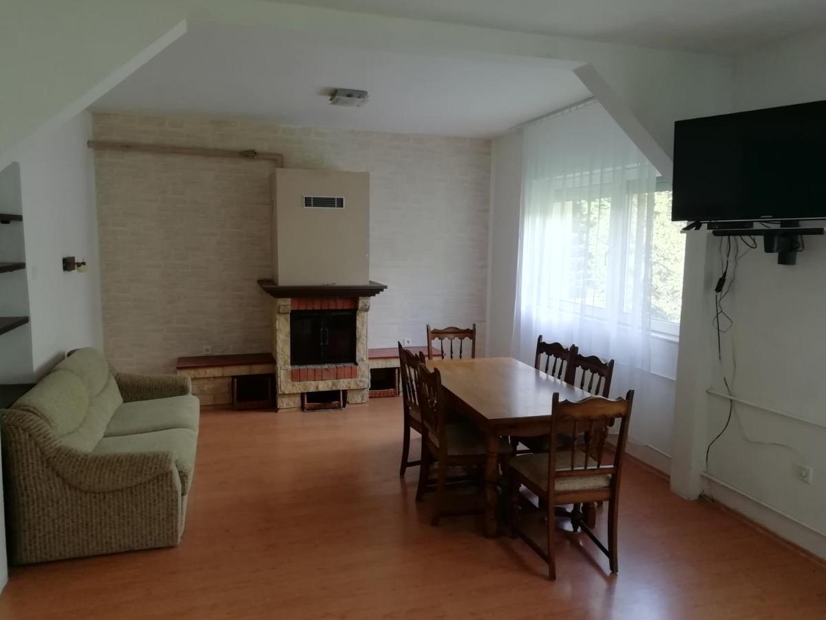 Maci Vendeghaz Apartment Bekescsaba Exterior photo
