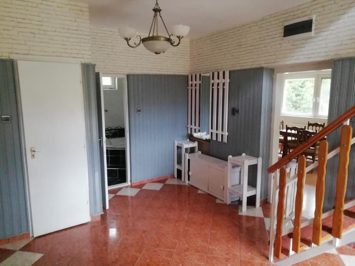 Maci Vendeghaz Apartment Bekescsaba Exterior photo