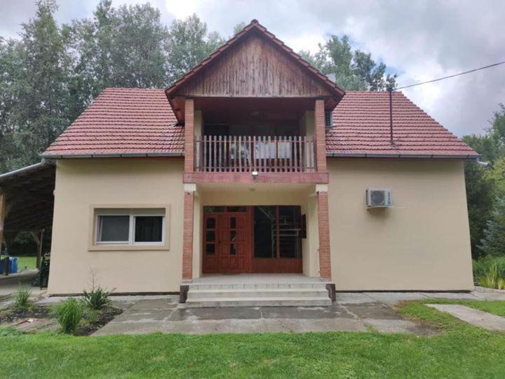 Maci Vendeghaz Apartment Bekescsaba Exterior photo